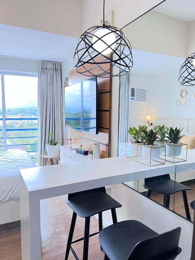 Studio With Mountain View, Near Limketkai Mall In Prime Cagayan De Oro Ngoại thất bức ảnh