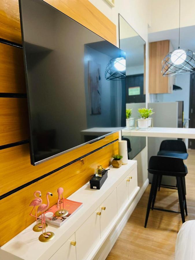Studio With Mountain View, Near Limketkai Mall In Prime Cagayan De Oro Ngoại thất bức ảnh